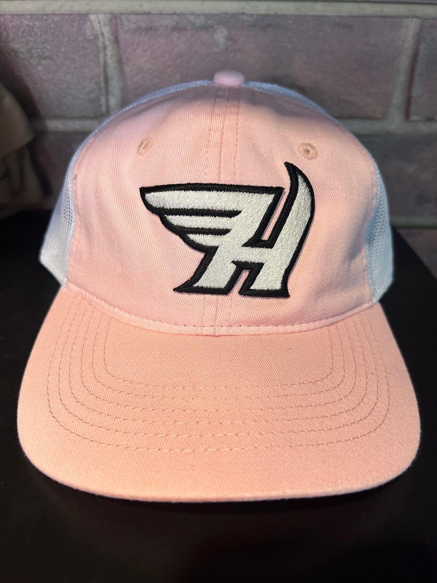 Pink White H